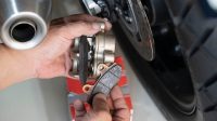 kampas rem habis sebelah Penyebab Kampas Rem Motor Habis Sebelah