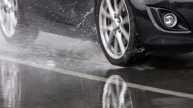 aquaplaning Ketahui Apa Itu Aquaplaning Pada Kendaraan