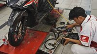 servis motor Pemilik Motor Harus Tahu, Servis Motor Berapa Bulan Sekali