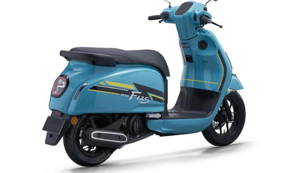 Honda F125 Meluncur: Klasik, Canggih, & Super Irit