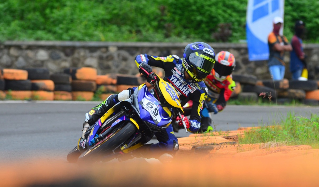 Aldiaz Aqsal Ismaya mengamankan tiga pole position di YCR Boyolali 2026 pada kelas Expert, mulai 150cc, 130cc, hingga 125cc.