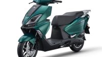 Honda NS125GU menawarkan konsumsi BBM 1,9 liter per 100 km, mesin 124 cc, dan pilihan rem CBS atau ABS untuk mobilitas harian.