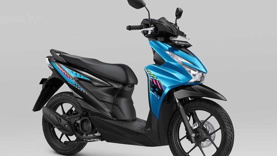 Kapasitas tangki Beat FI berbeda menurut generasi, mulai 3,7 hingga 4 liter pada model awal. Simak estimasi jarak tempuh dan tips menghemat BBM.