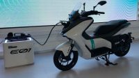 Batas sisa baterai motor listrik untuk dicas ulang bergantung pada jenis baterai dan rekomendasi produsen. Simak panduan pengisian yang tepat.