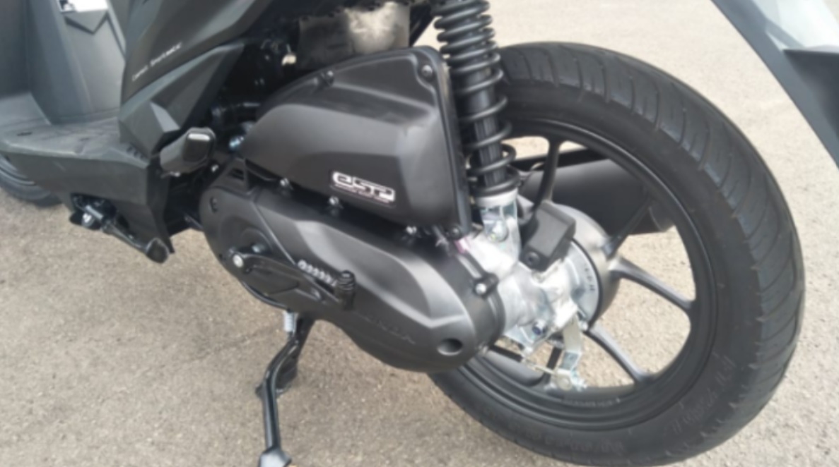 Ukuran shock belakang Honda BeAT berbeda menurut generasi dan tipe. Simak tabel panjang shock, perbedaan ukuran, dan tips memilih pengganti yang sesuai.